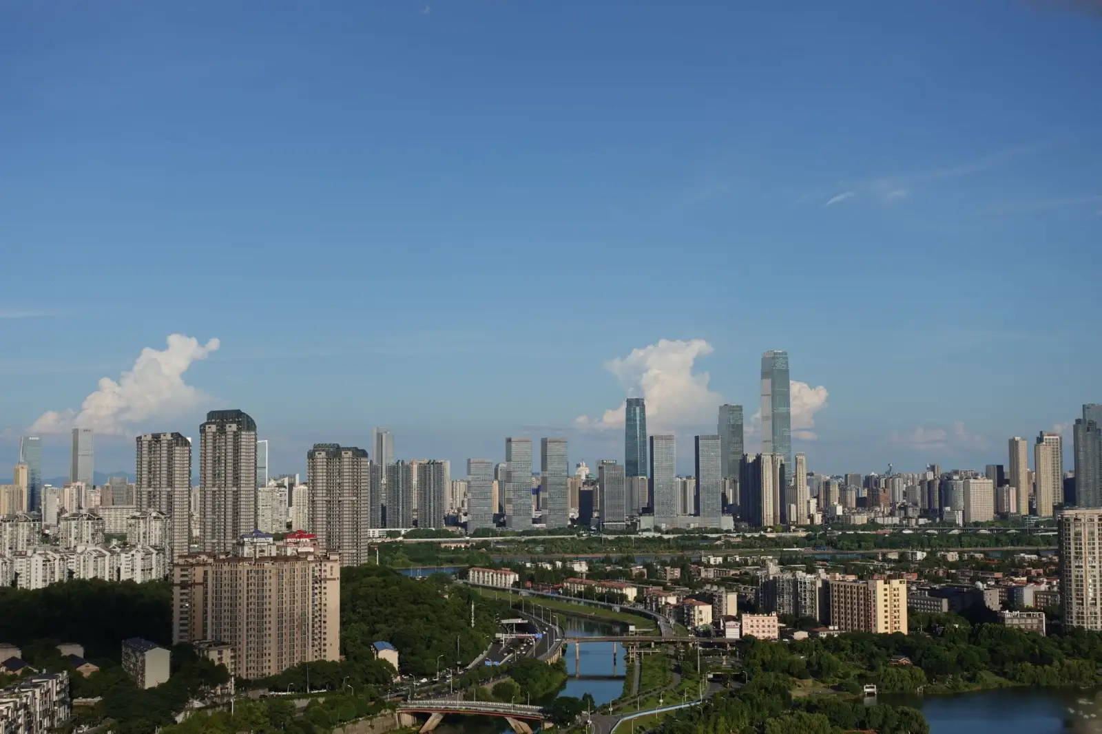 2024年传感器技术趋势对工控配件市场的影响分析
