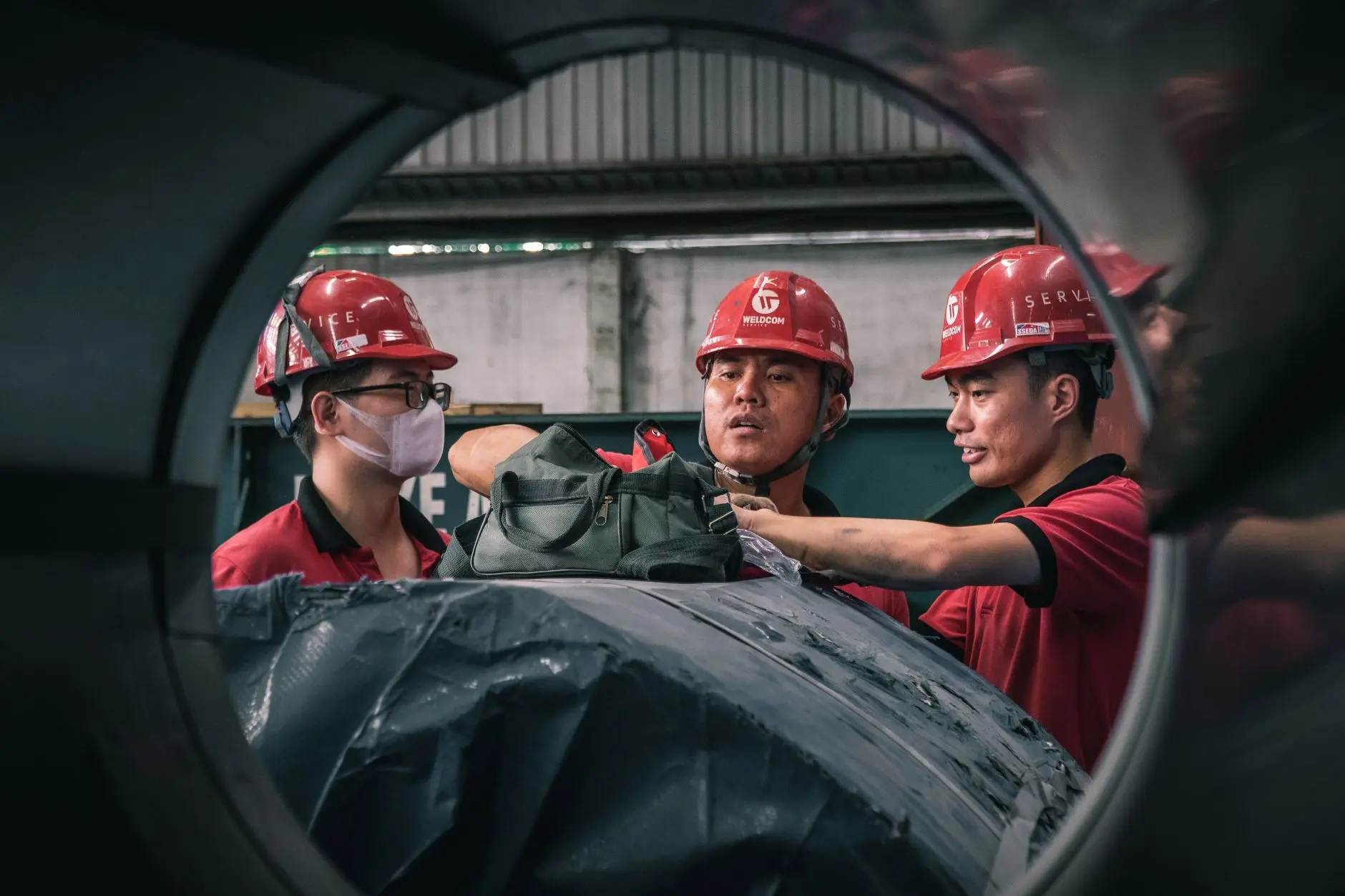 工业自动化配件对比分析：不同场景下传感器与执行部件的选型差异